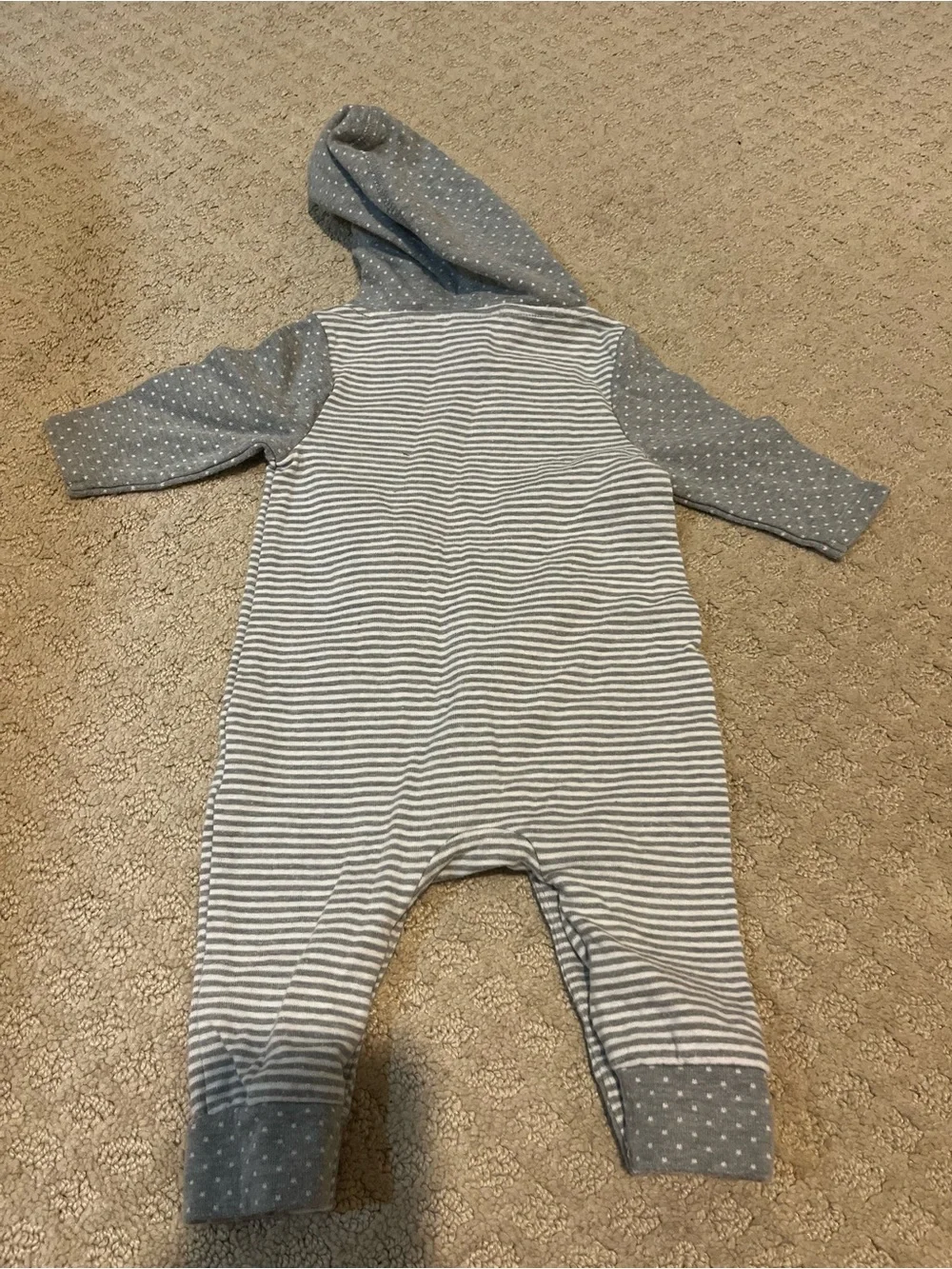 Cat & Jack soft grey